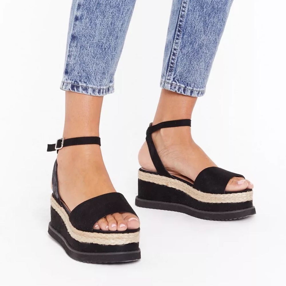 Nasty Gal Platform Sandal (Size 7)